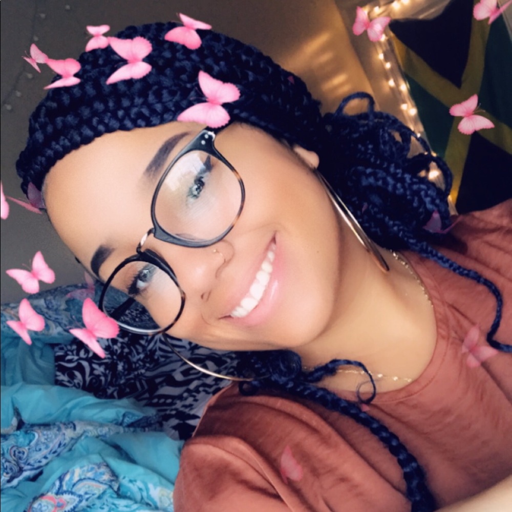 Meet your Posher, Gabrielle